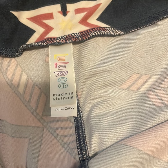 LuLaRoe leggings great colors of gray/pink/white - Picture 3 of 4